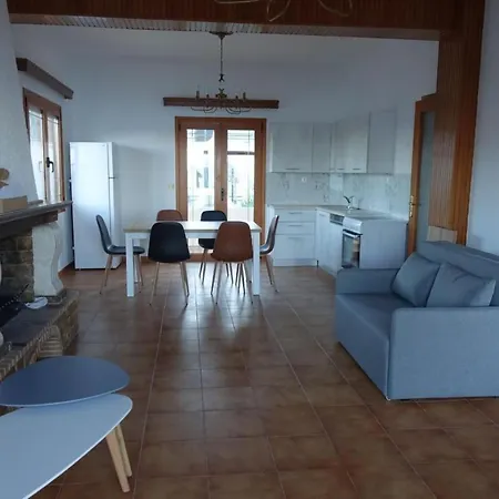 בית נופש By Interhome Kalloni (Peloponnese)