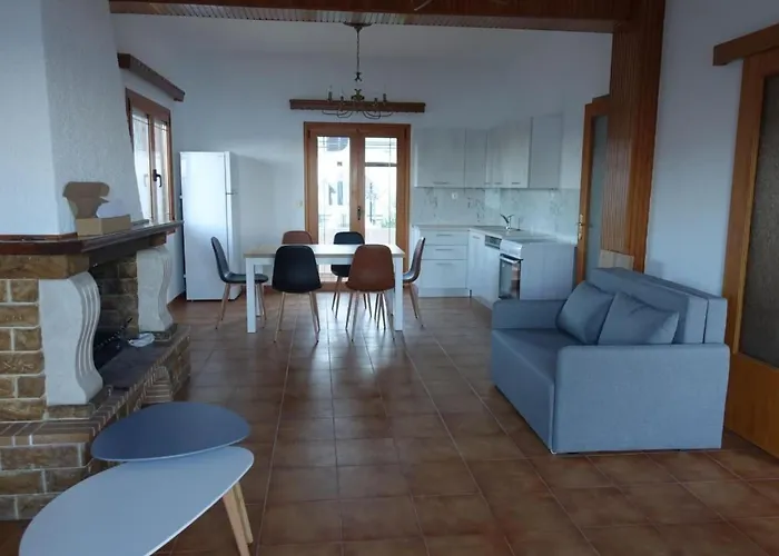 בית נופש By Interhome Kalloni (Peloponnese)